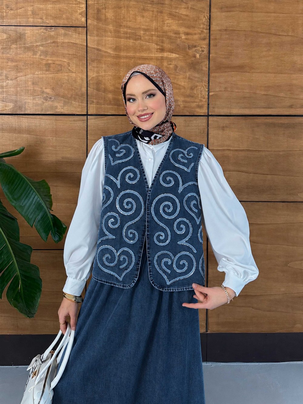 Mireya İşlemeli Kot Yelek Etekli Takım  - Koyu Mavi
