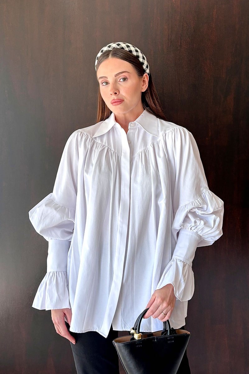 Beyaz Fırfır Kollu Büzgü Detaylı Oversize Gömlek