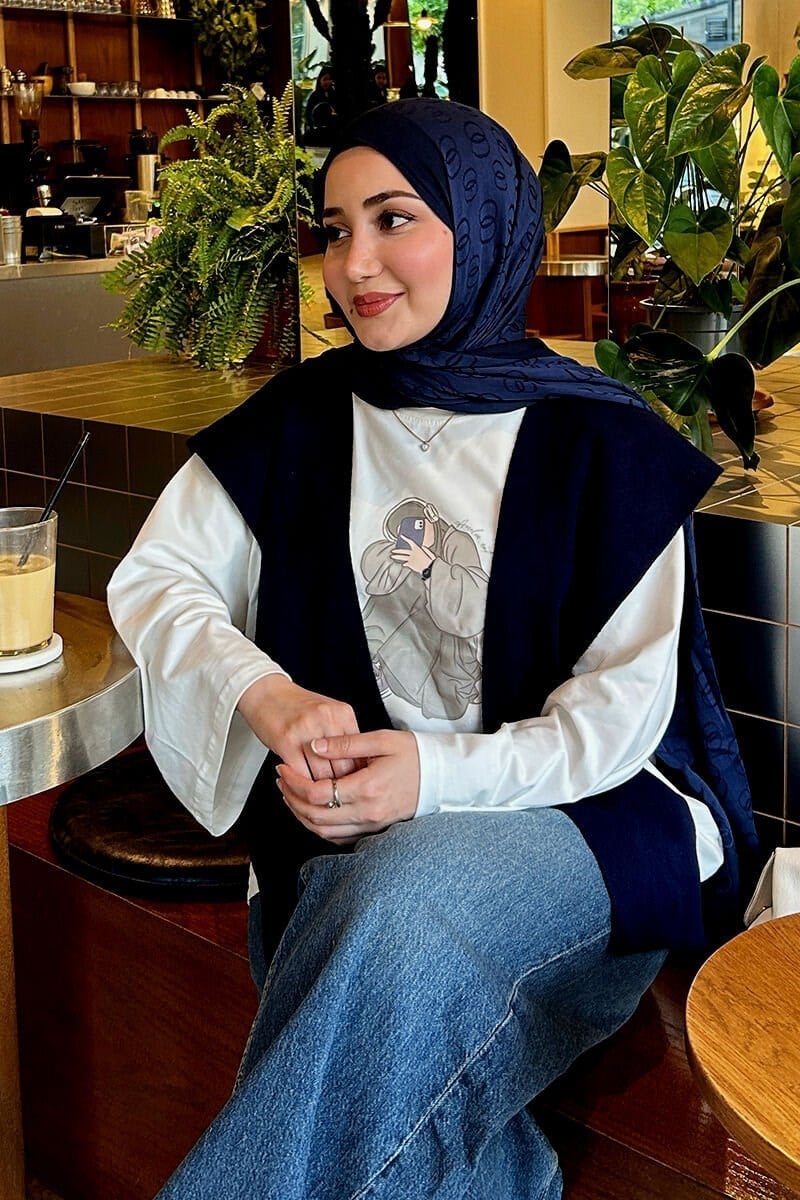Ekru Kız Baskılı Basic Body