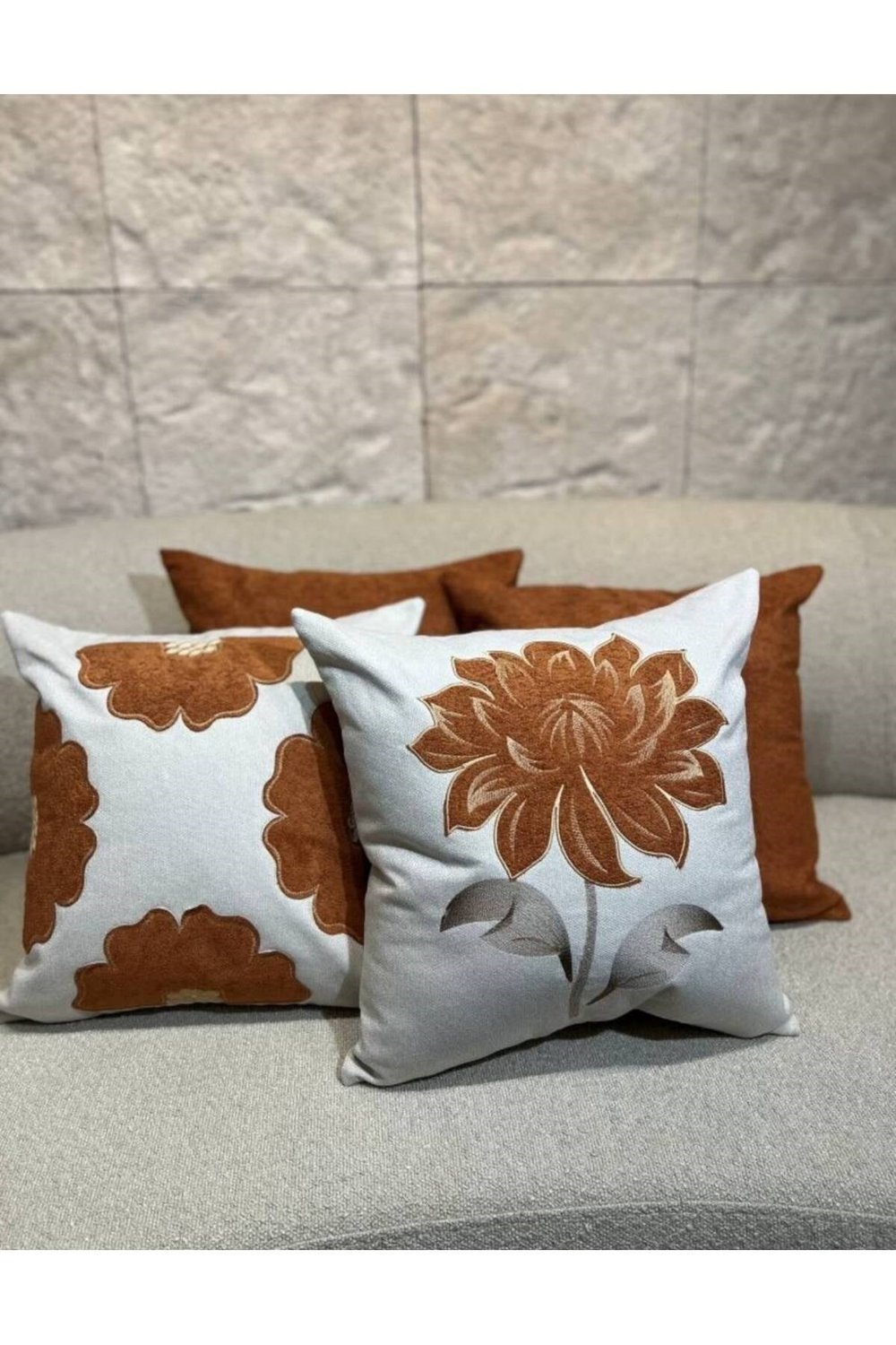 4Lü Özel Tasarım Nakışlı 2 Sade Taba Renk 2 Taba Çiçek Serisi Kırlent Kılıfı 45x45 cm – 2 Farklı Model, Şık ve Modern