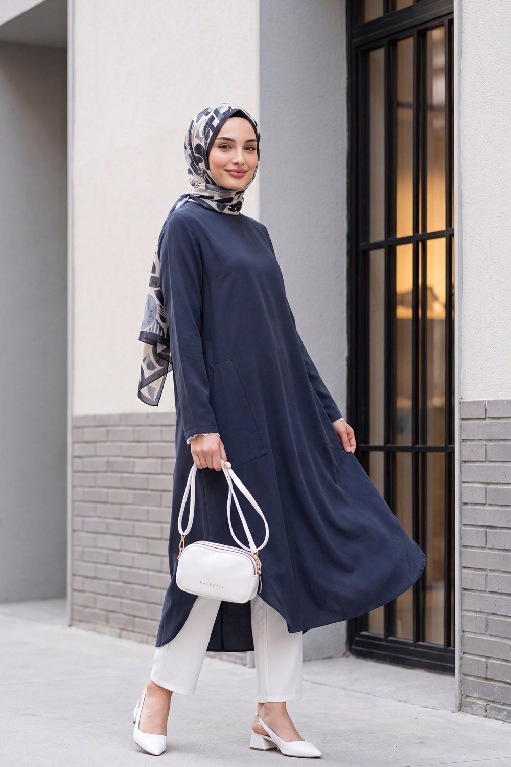 Cepli Yanları Yırtmaçlı Uzun Rayon Tunik  -Füme