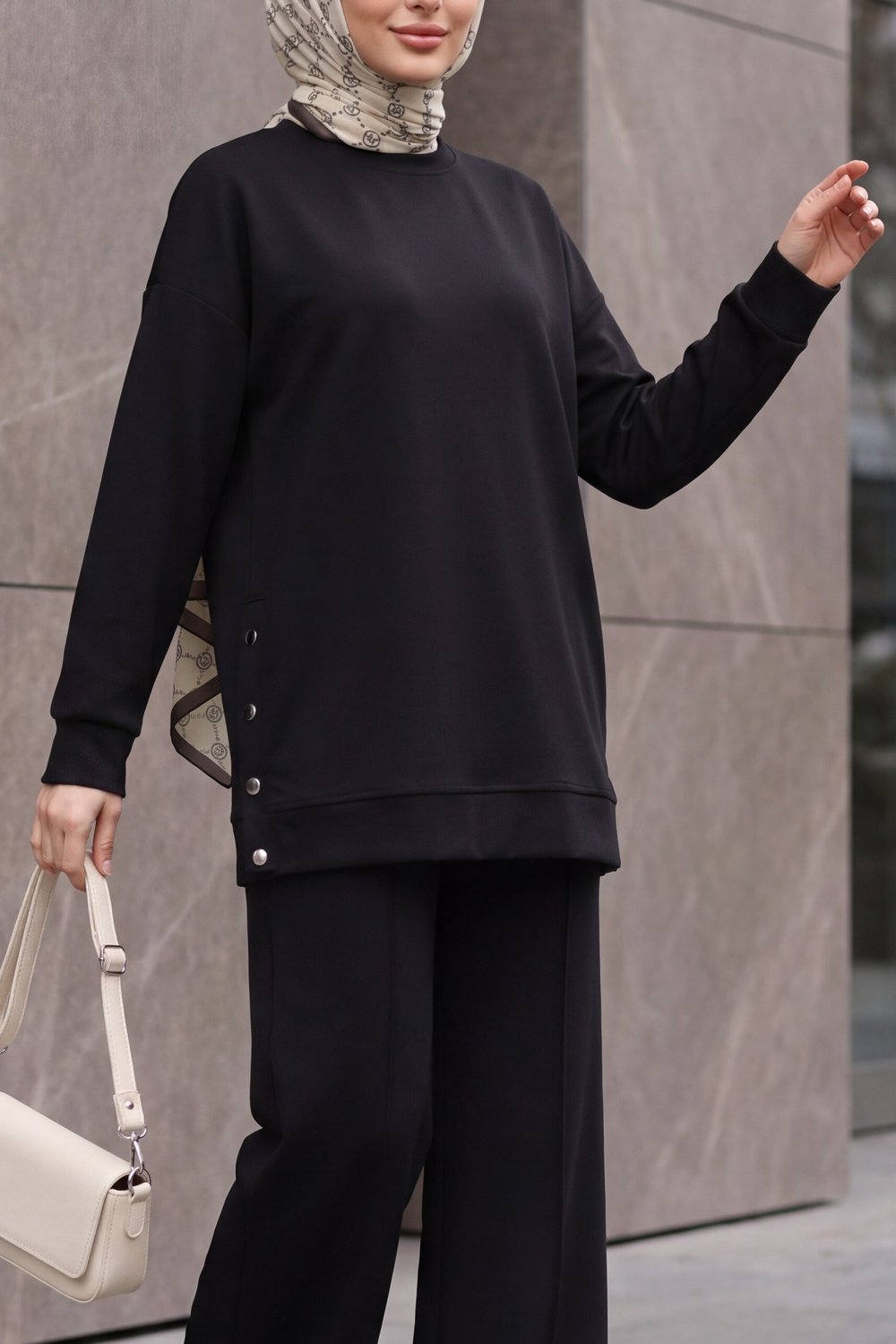 Yanları Çıtçıtlı Çimalı Pantolonlu Bol Paça Oyşo Takım -Siyah