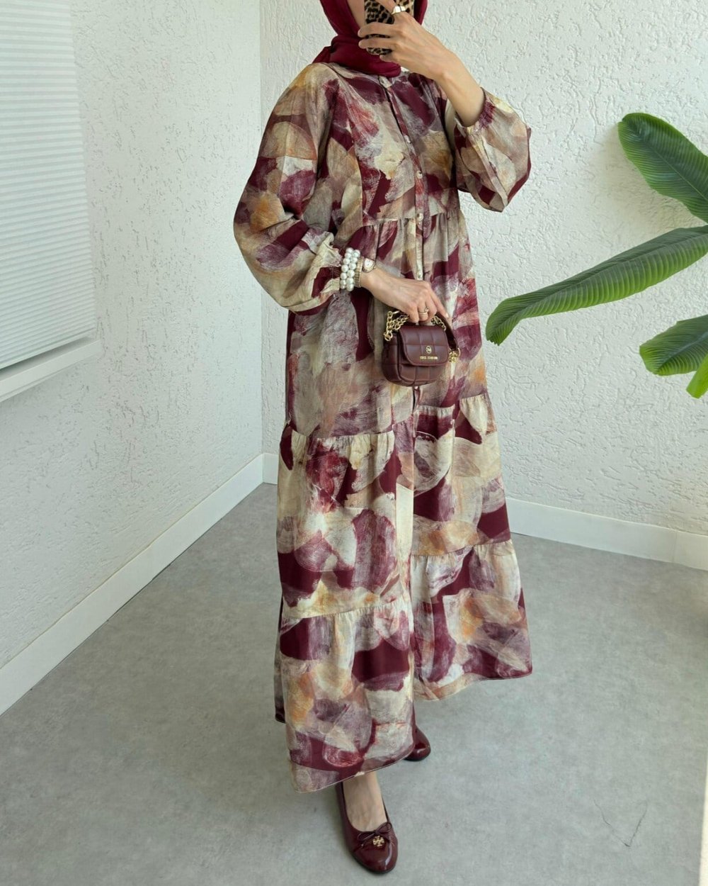 Yarım Düğmeli Kolu Lastikli Batik Desenli Elbise -Bordo