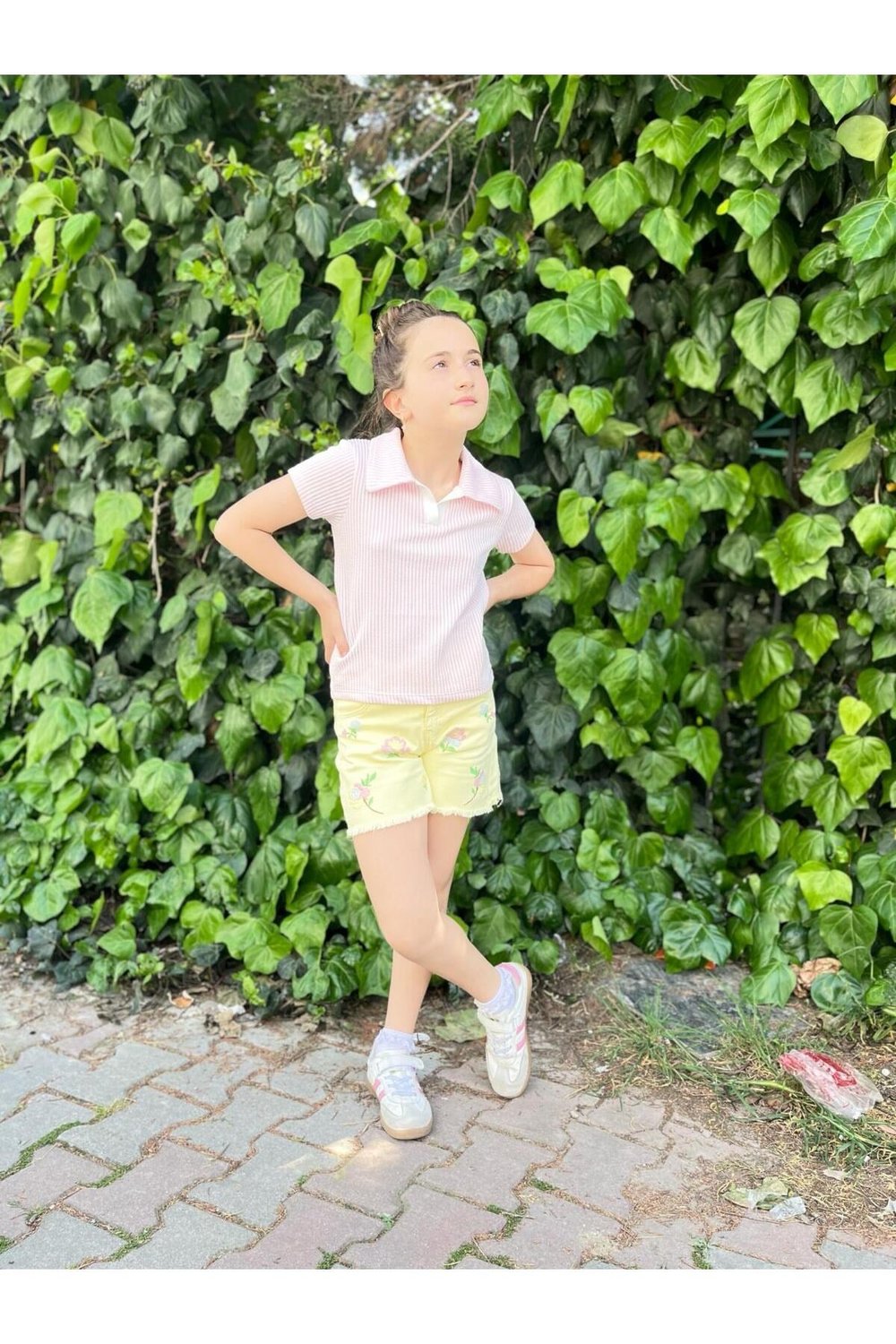 Kız Çocuk Pembe Polo Yaka Bluz Nakışlı Şort Takım