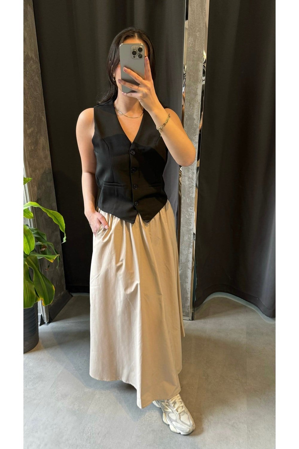 Kolsuz V Yaka Düğmeli Blazer Yelek