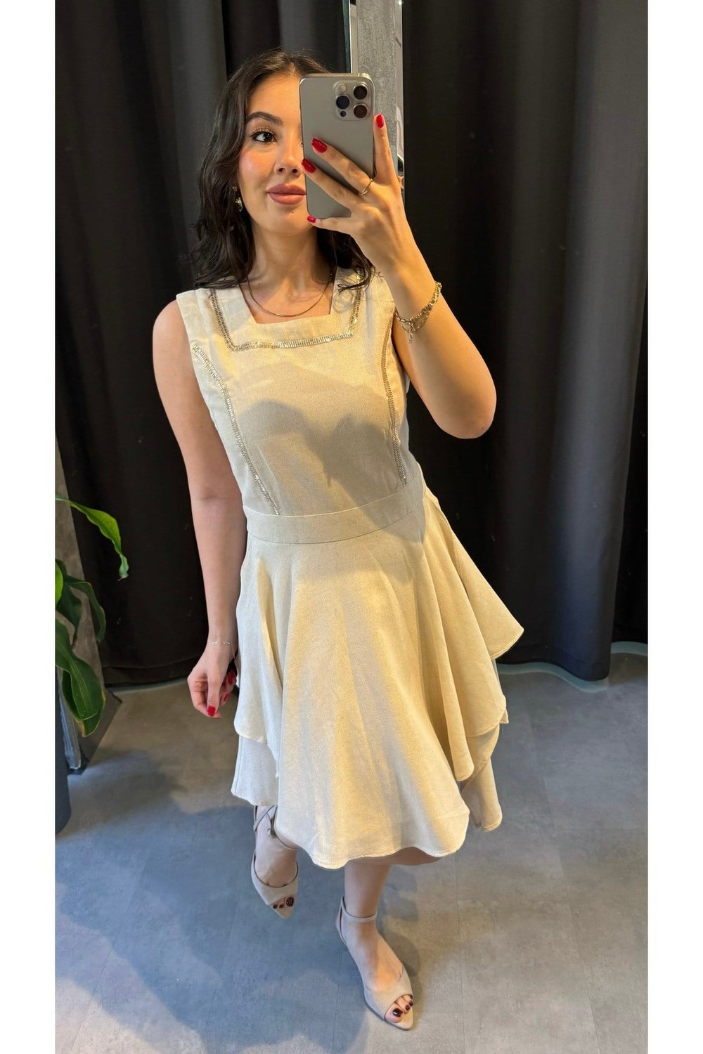 Orj Model Volanlı Boncuklu Elbise