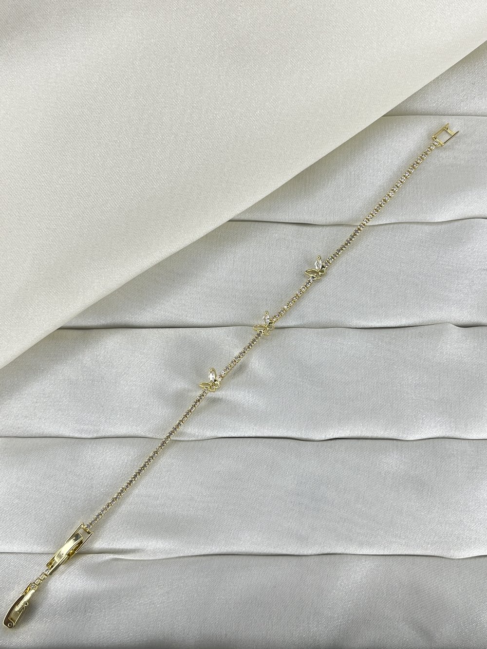 Fashion Jewelry Vip Kelebek Detaylı Zirkon Taşlı Su Yolu Kadın Bileklik Gold