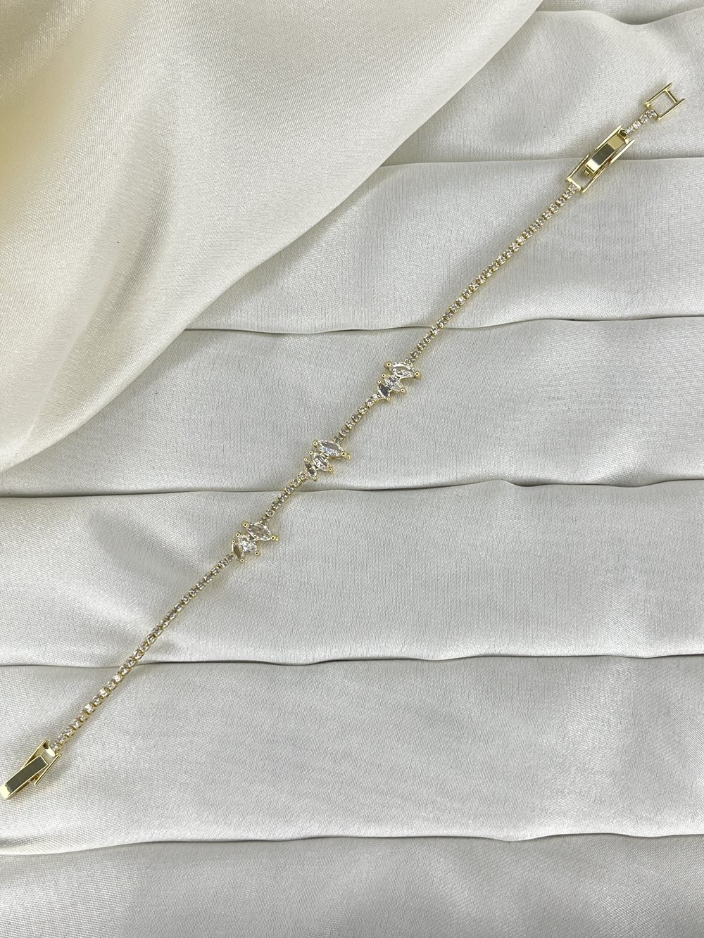 Fashion Jewelry Vip Zirkon Taşlı Su Yolu Kadın Bileklik Gold