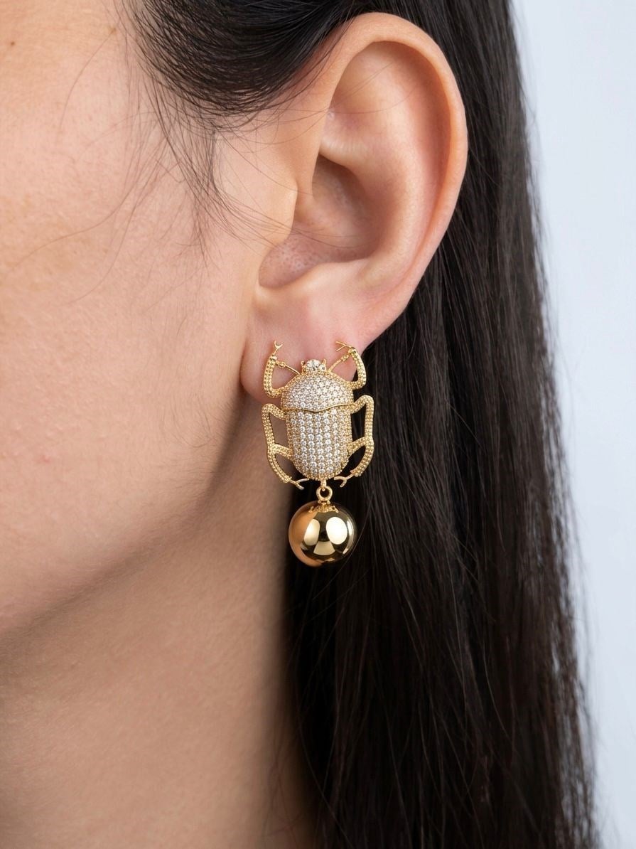 Bgm Khan Gold Top Detaylı Böcekli Küpe