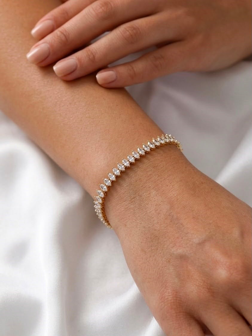 Oval Kesim Su Yolu Gold Bileklik
