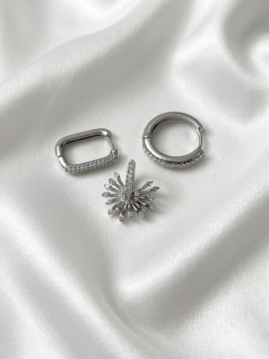 Taş Detaylı Sallantılı Üçlü Silver Küpe Seti