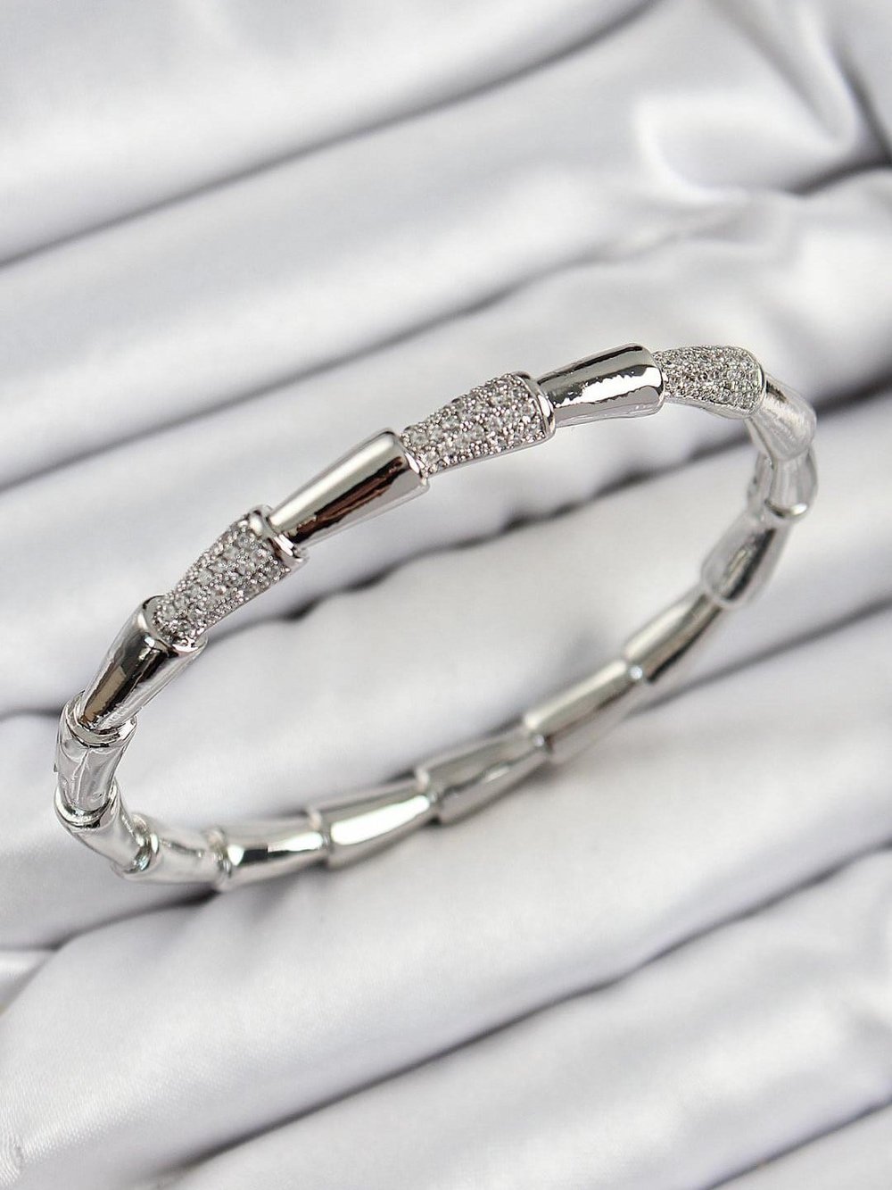 Zirkon Taşlı Kemik Model Silver Vip Bileklik