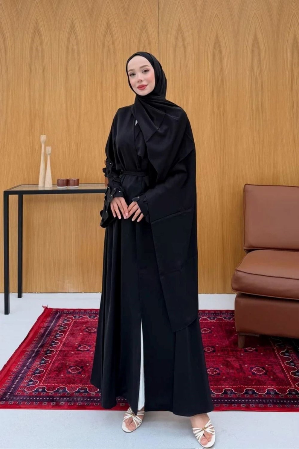 Kolu Lazer Detaylı Abaya (Şal dahildir) - Siyah