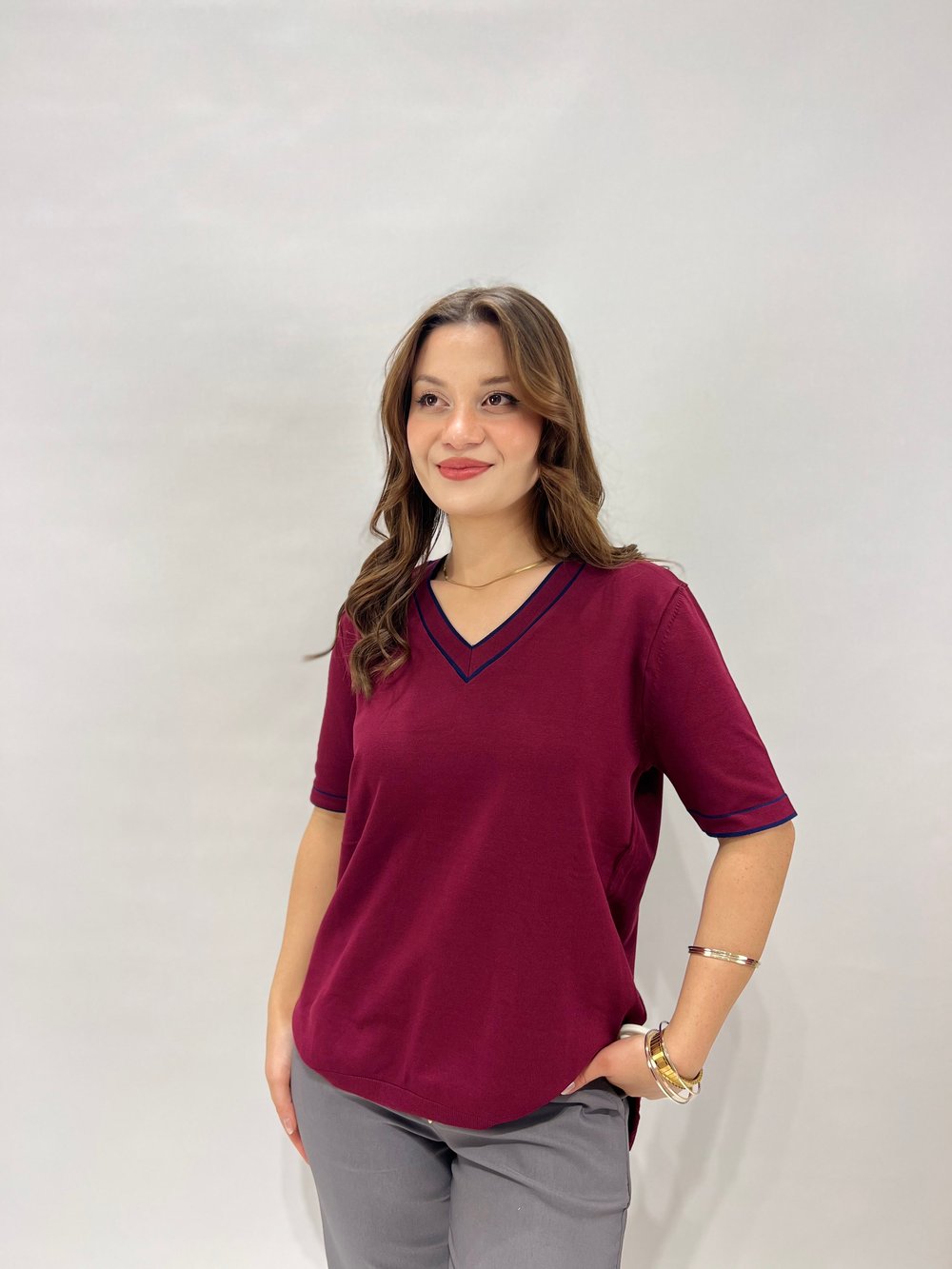 Bordo V Yaka Lacivert Detaylı Triko Bluz 