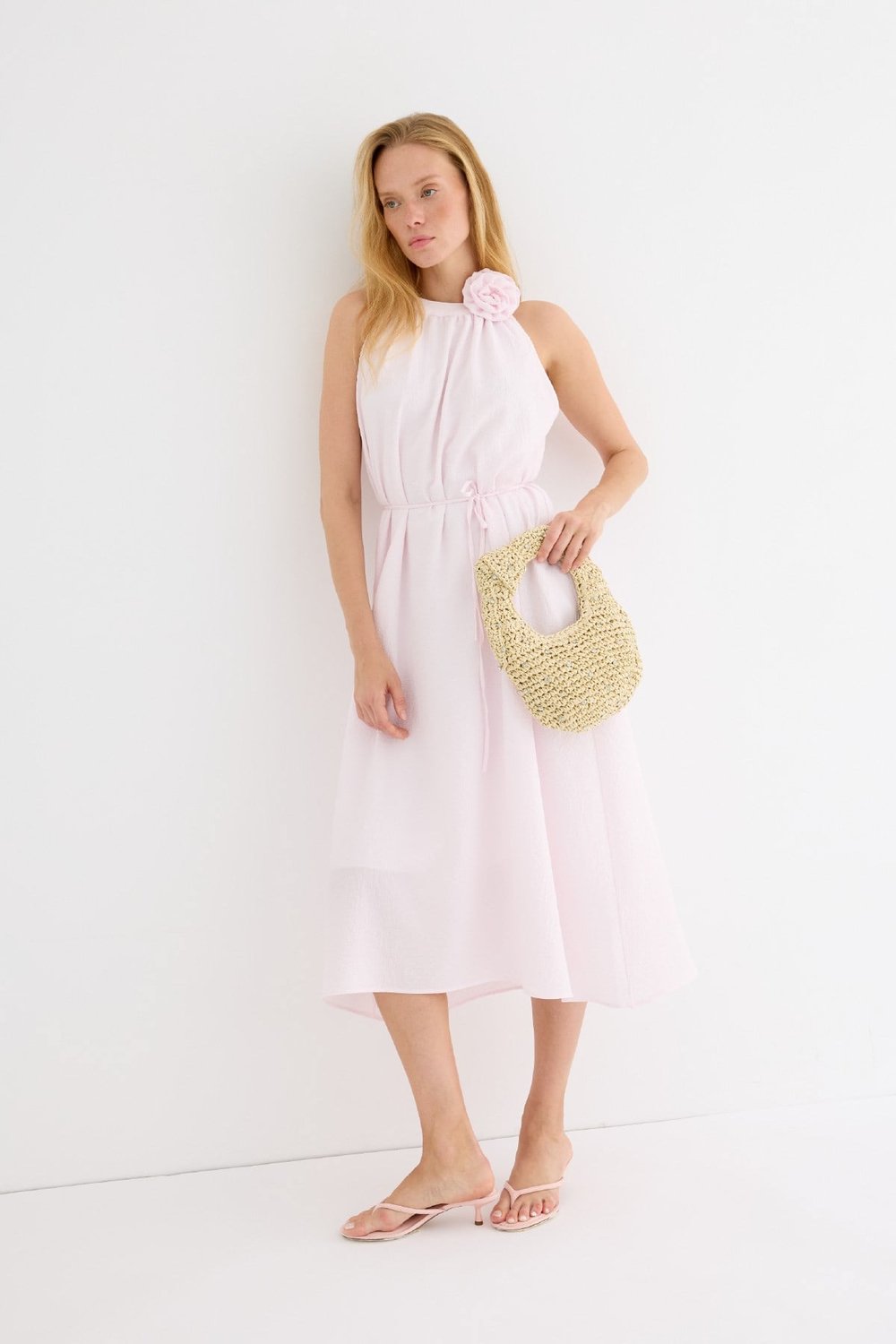 gul-broslu-burumcuk-elbise-soft-pembe-e59-e4.jpg