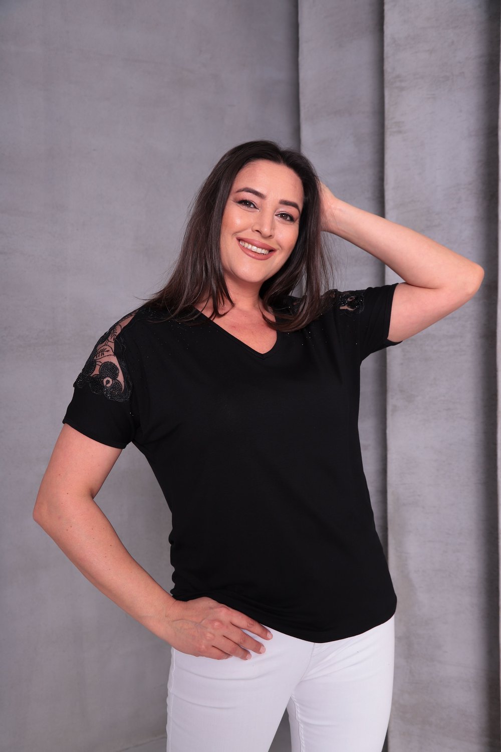 2329 Omuz Çiçek Detaylı Bluz Siyah