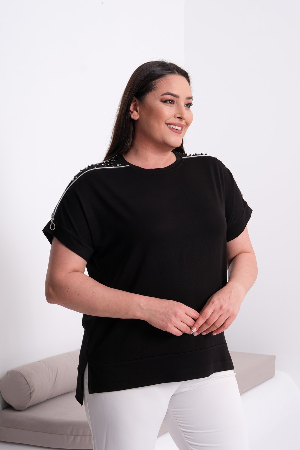 3239 Omzu İncili Taşlı ve Fermuarlı Bluz