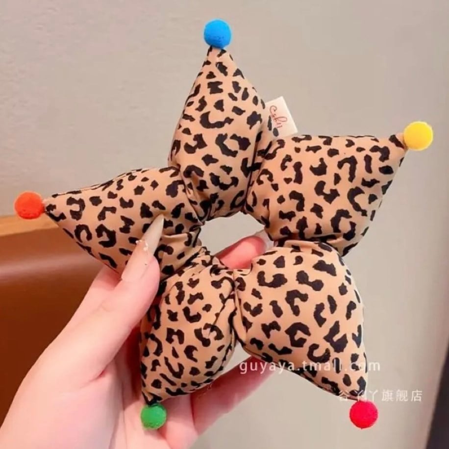 PONPONLU LEOPAR PUF YILDIZ TOKA