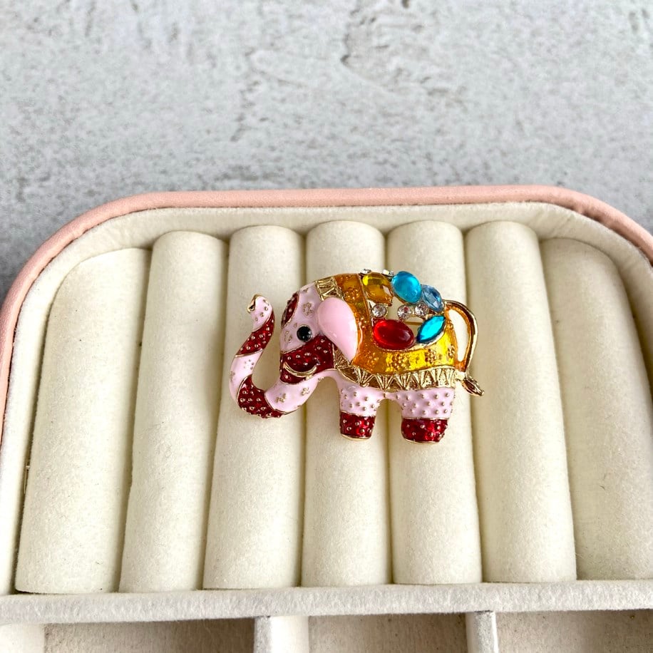 TAŞLI PEMBE FİL BROŞ