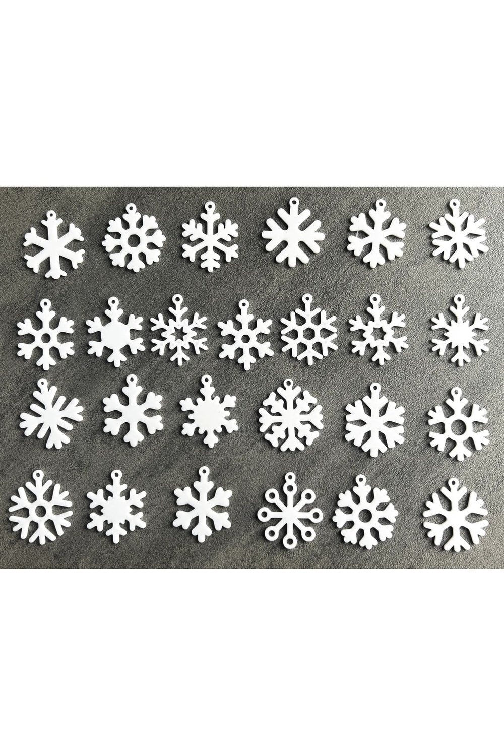 25 Adet Yılbaşı Çam Ağacı Süsü - 2,5 cm