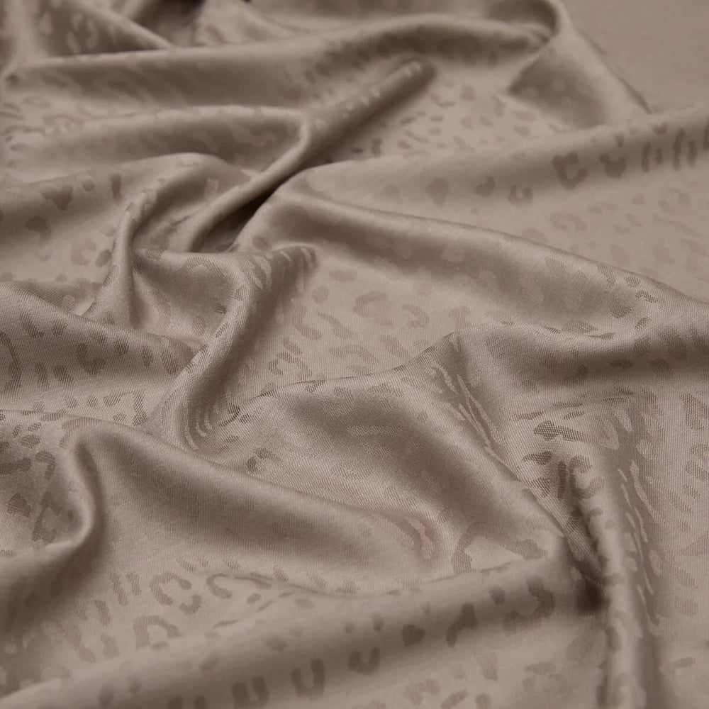 İpekevi 05784 Taş Leopar Jakar Desenli İpek Şal