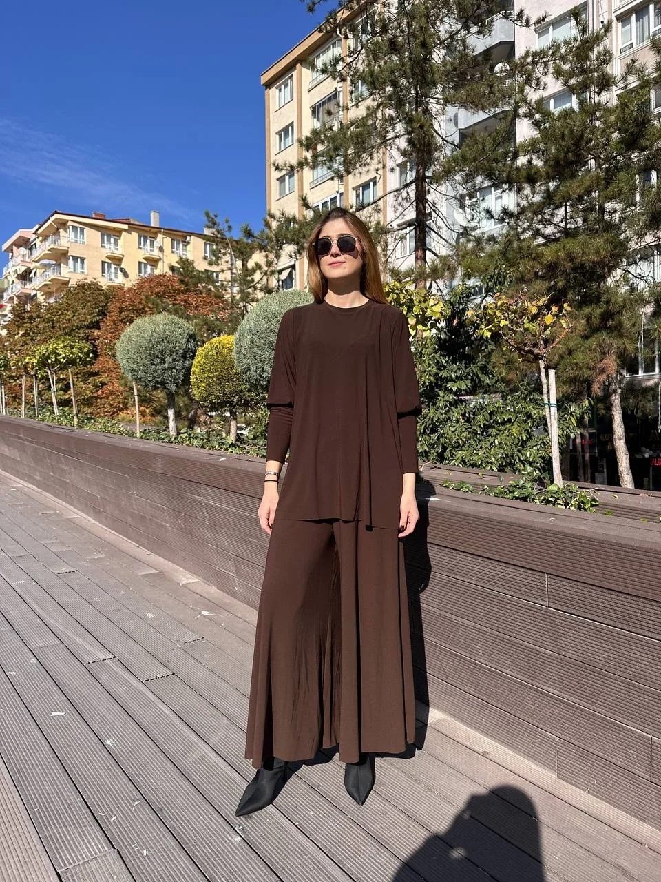 Noi 74105 Kahverengi Krep Jarse Pantolon Etekli Takım