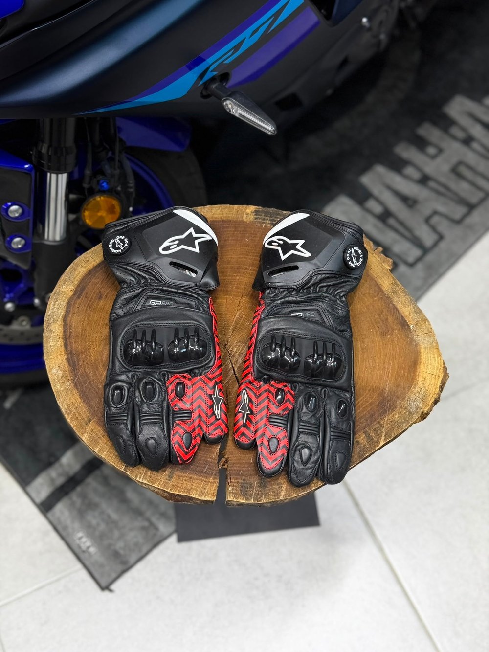 Alpinestars Deri Eldiveni Kırmızı Çizgili