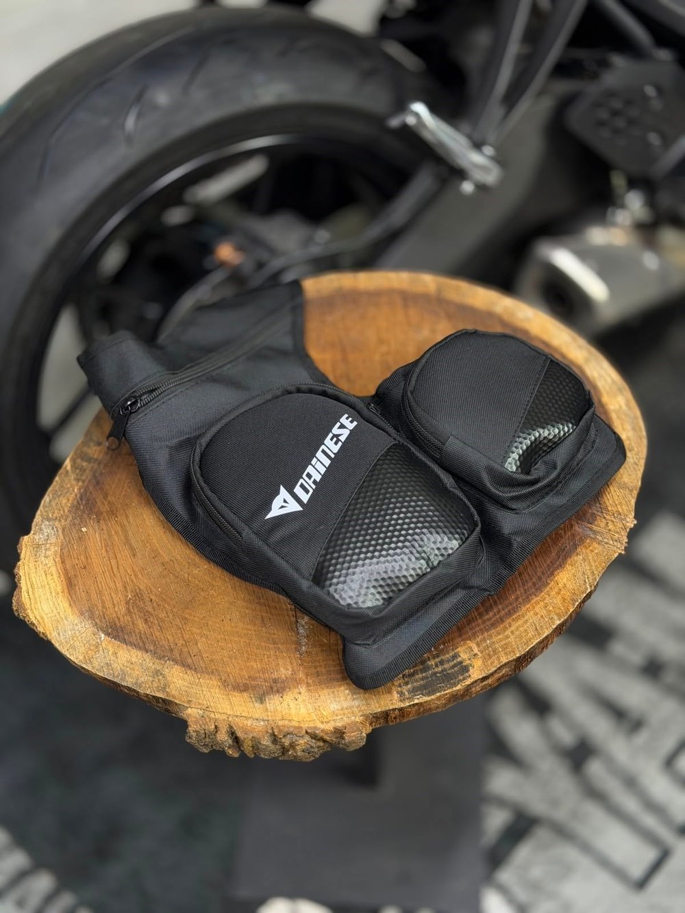 Dainese Bacak Çantası