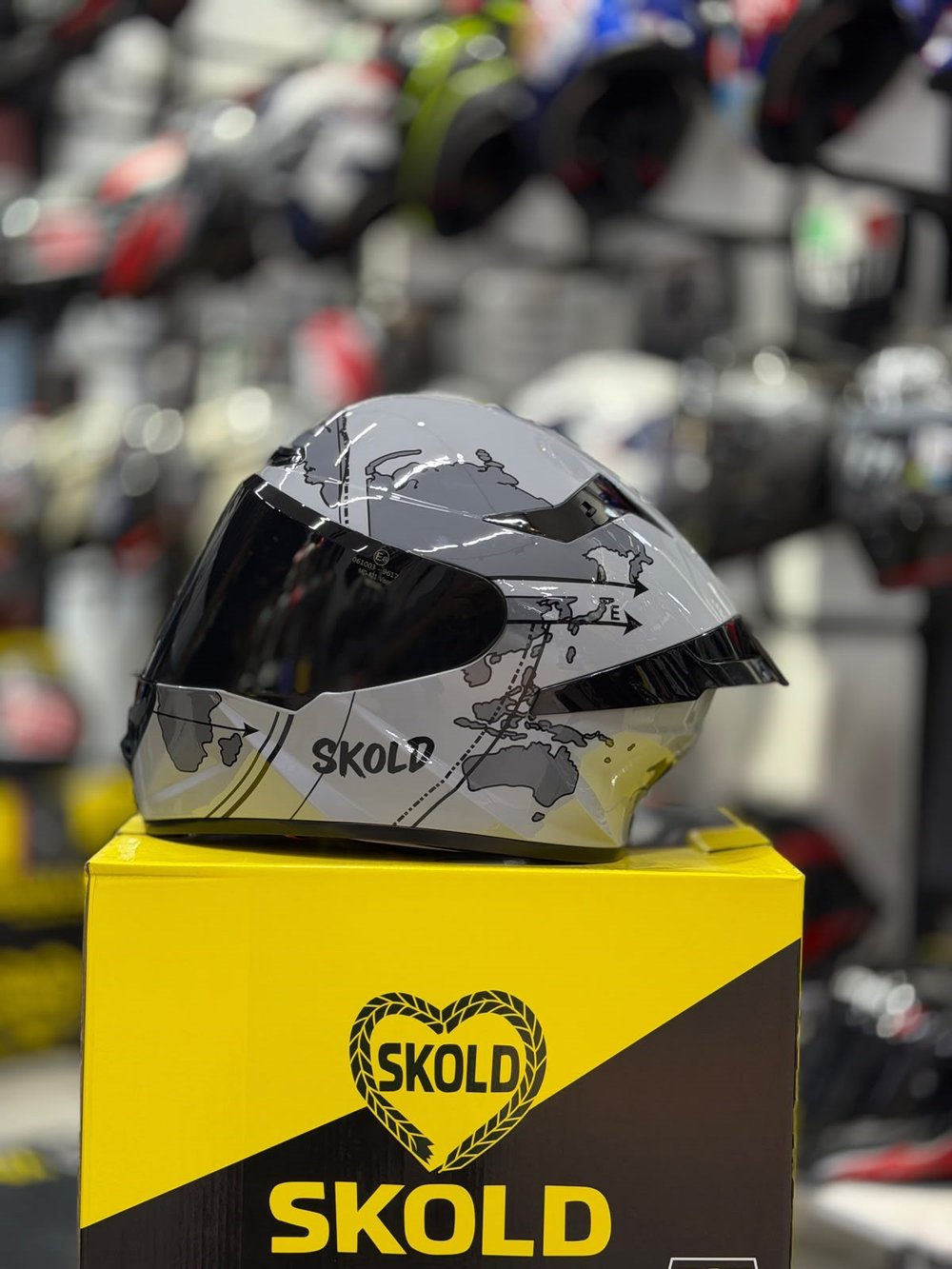 Skold Full Gri Kask