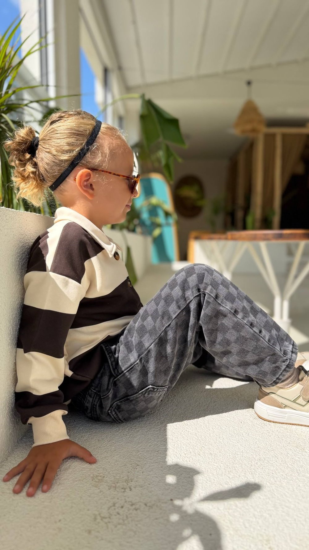 Unisex Çocuk Damalı Jean Pantolon ve Teddy Sweatshirt Kombini