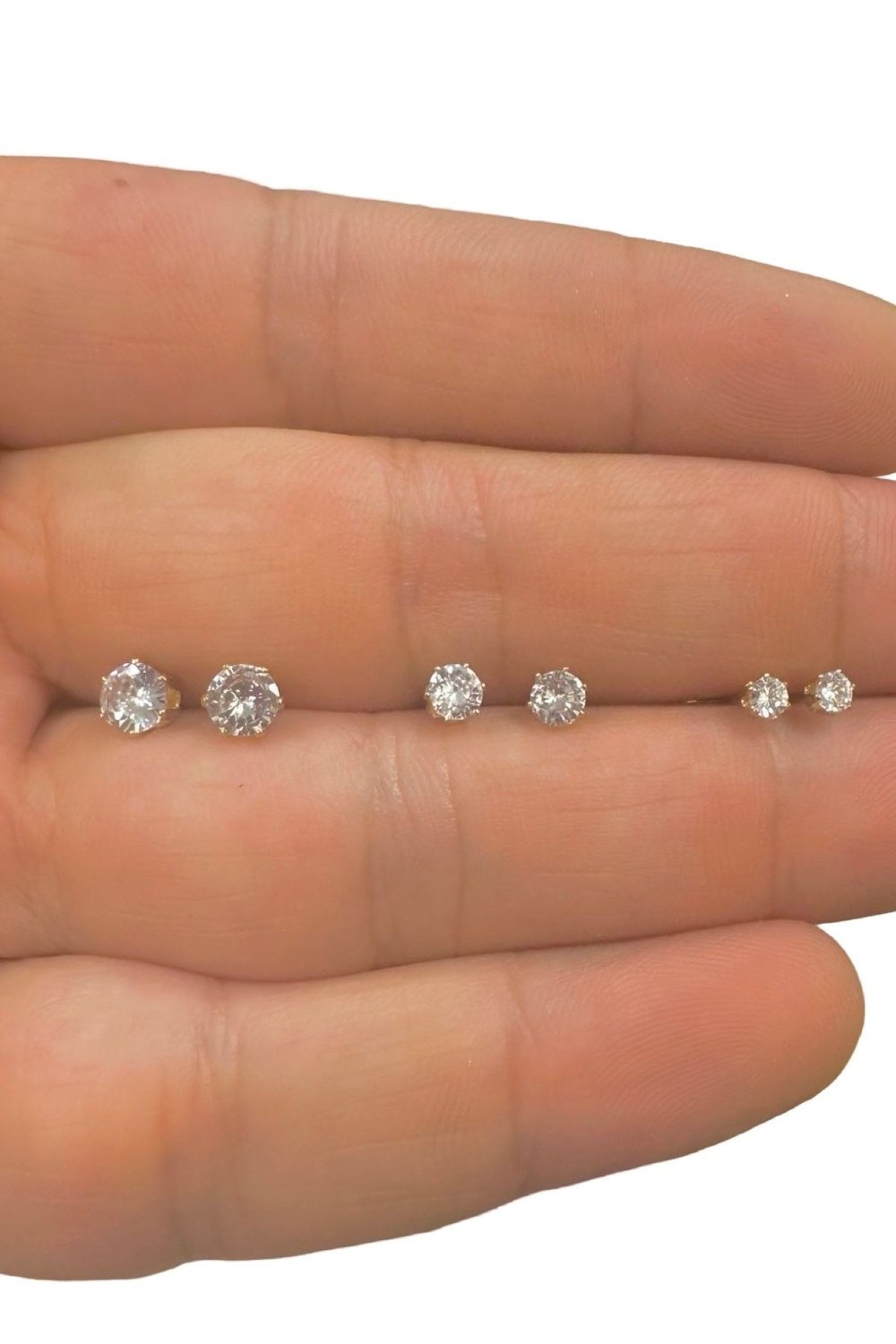 Gold Renk Cerrahi Çelik Üç Çift Tek Taşlı Küpe (Üç Farklı Boy 2mm, 3mm, 4mm)