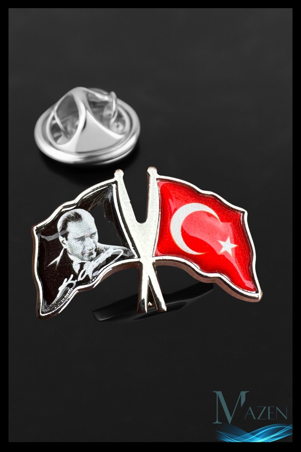 Türk Bayraklı ve Atatürk İmzalı Yaka Rozeti | Gümüş Renk | Metal Kararmaz | Unisex | Rozet