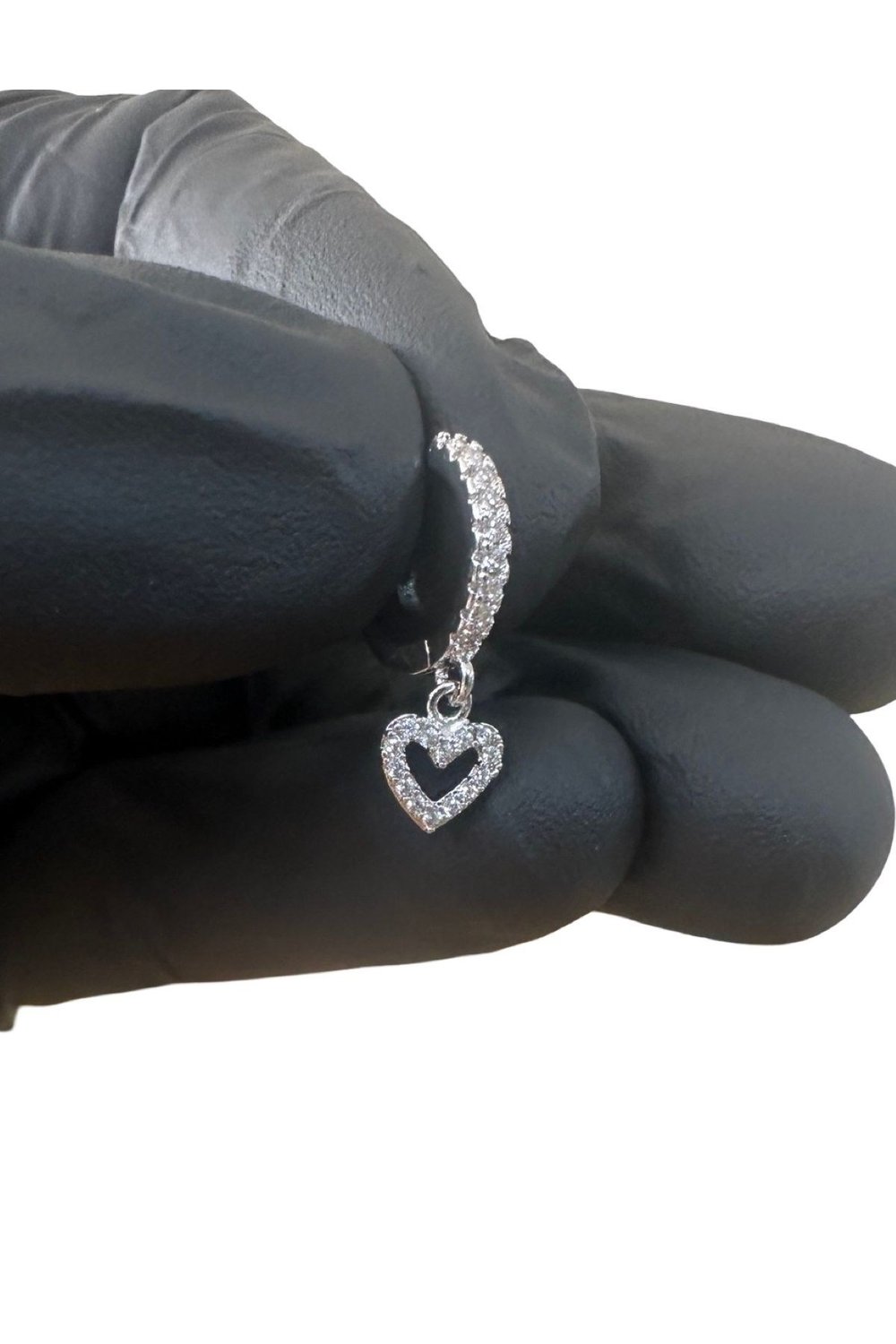 Zirkon Taşlı Minik Kalp Sallantılı Kıkırdak Küpe 1 ADET 8 MM