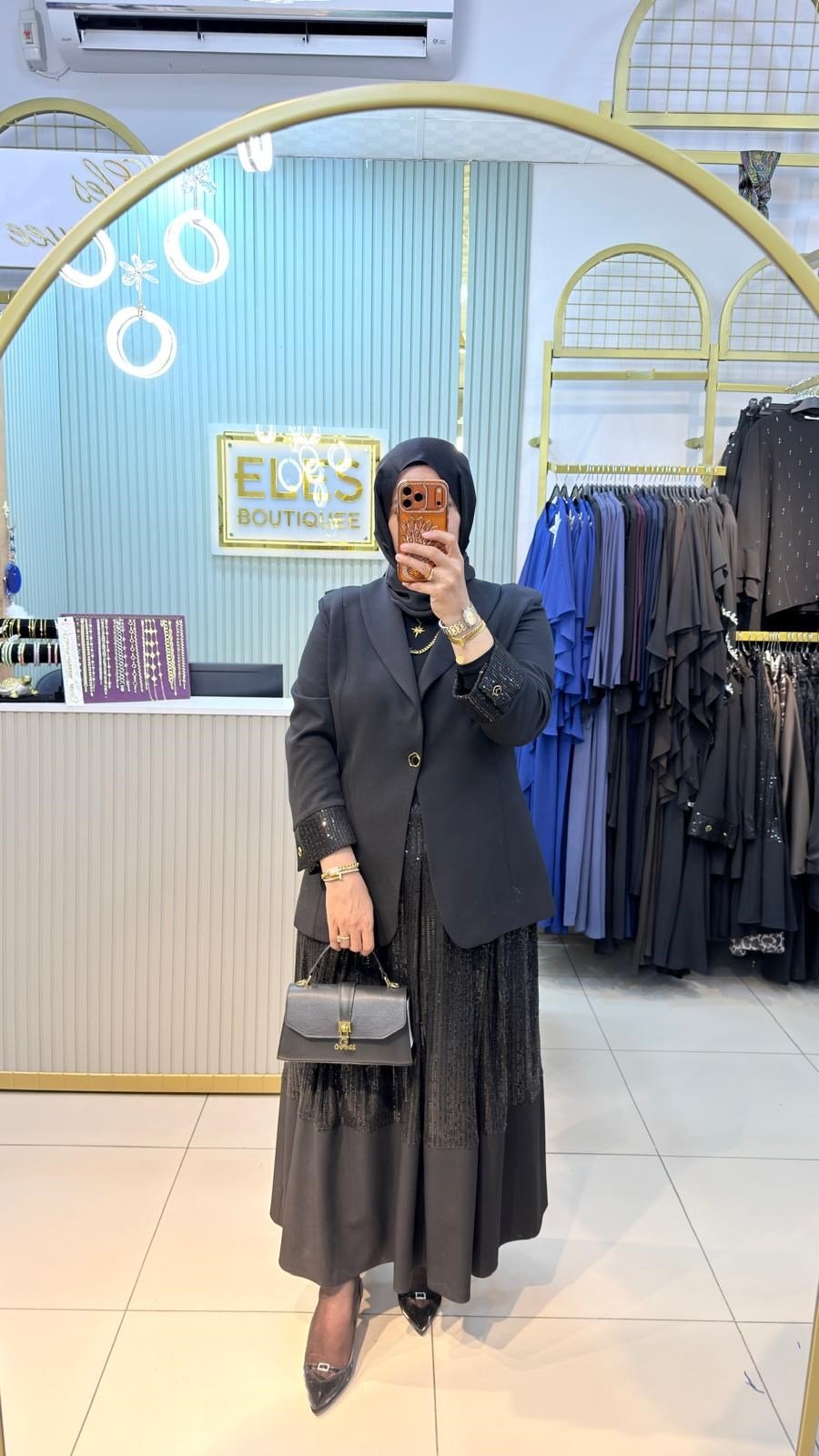 TASARIM ETEKLİ TAKIM 