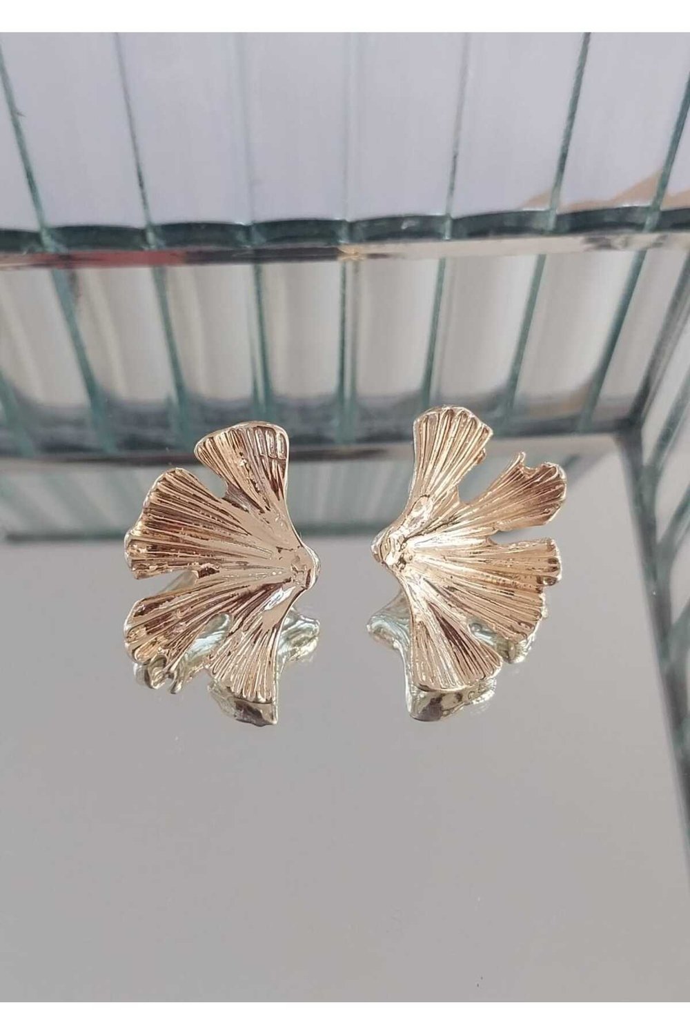 Altin kaplama gold yaprak küpe