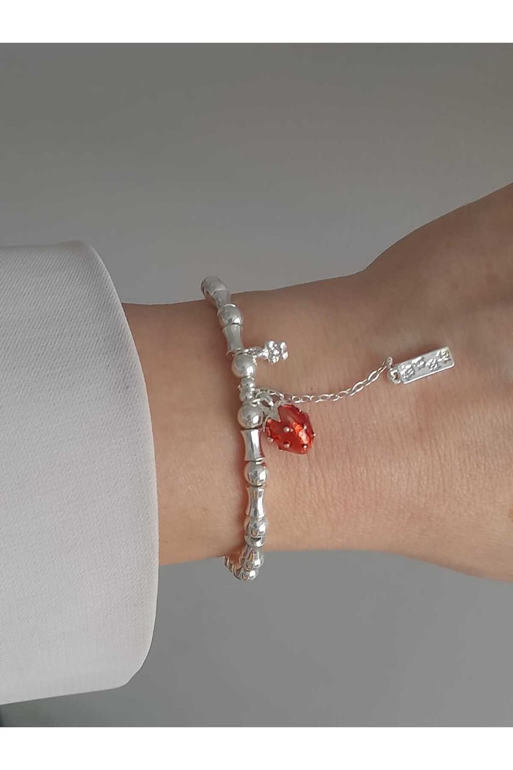 Çelik charm detaylı bileklik