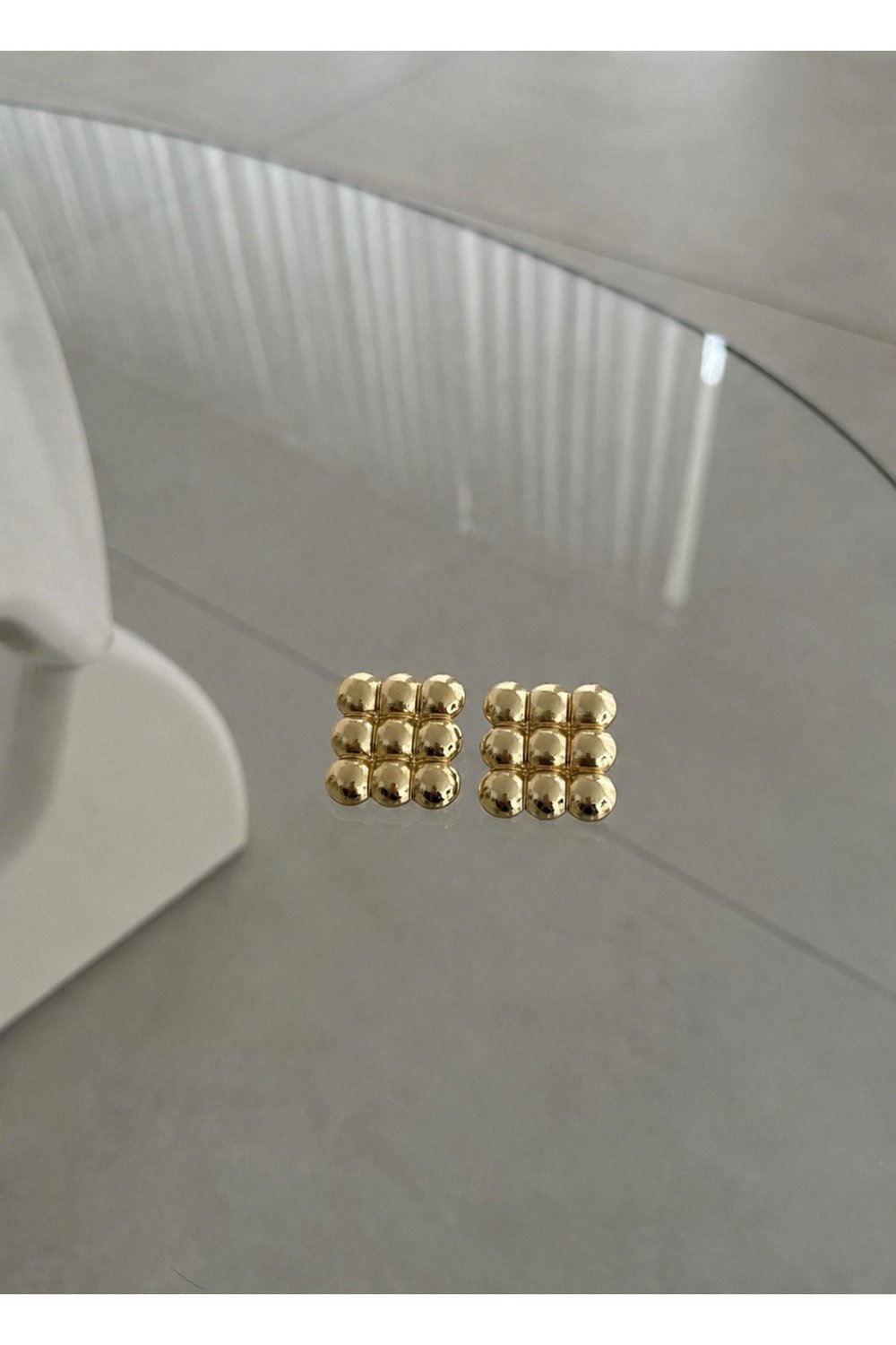 Kare Gold Topçuk Küpe