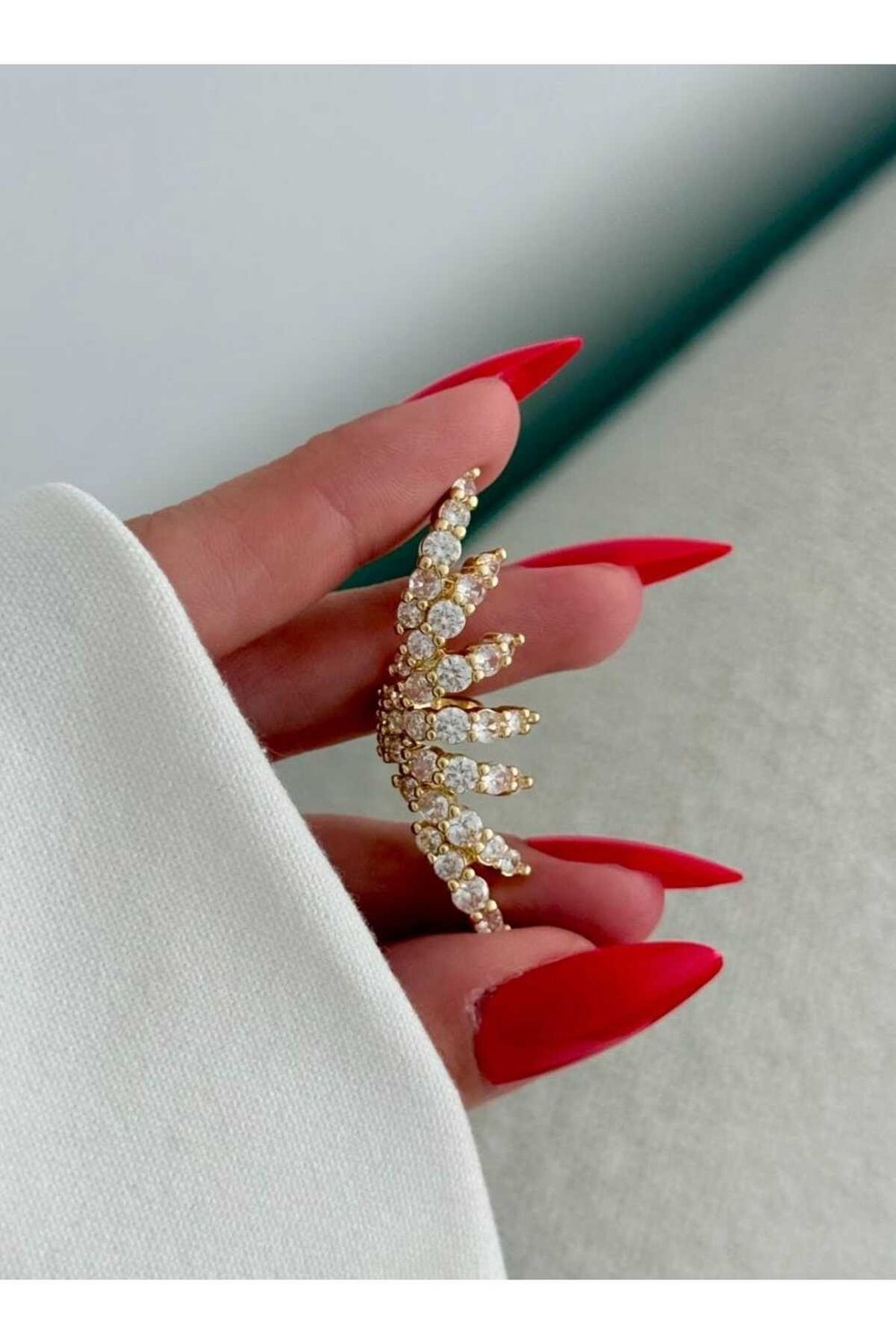 Zirkon taş luny earcuff