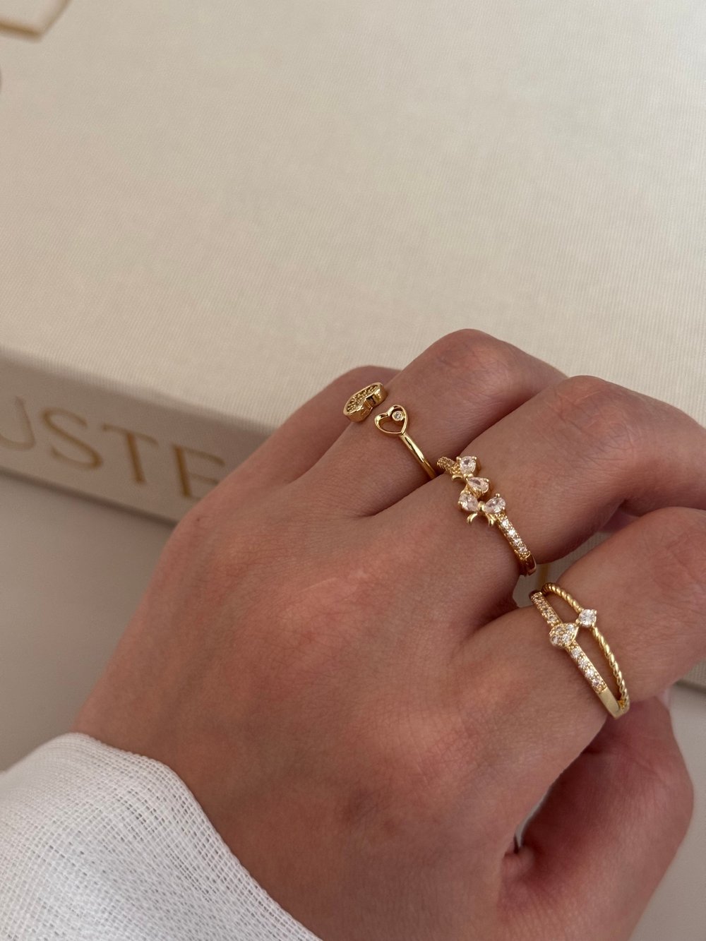 3’lü Ayarlanabilir Gold Yüzük Seti – Kalp ve Taş Detaylı 3330