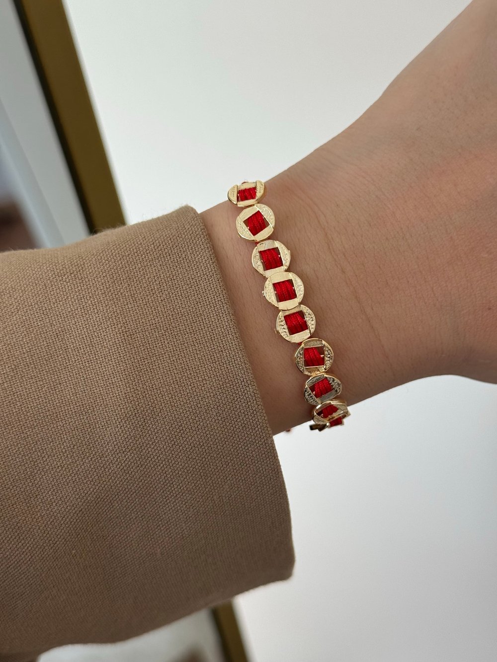 Luna Kırmızı Taşlı İpli Bileklik 3713