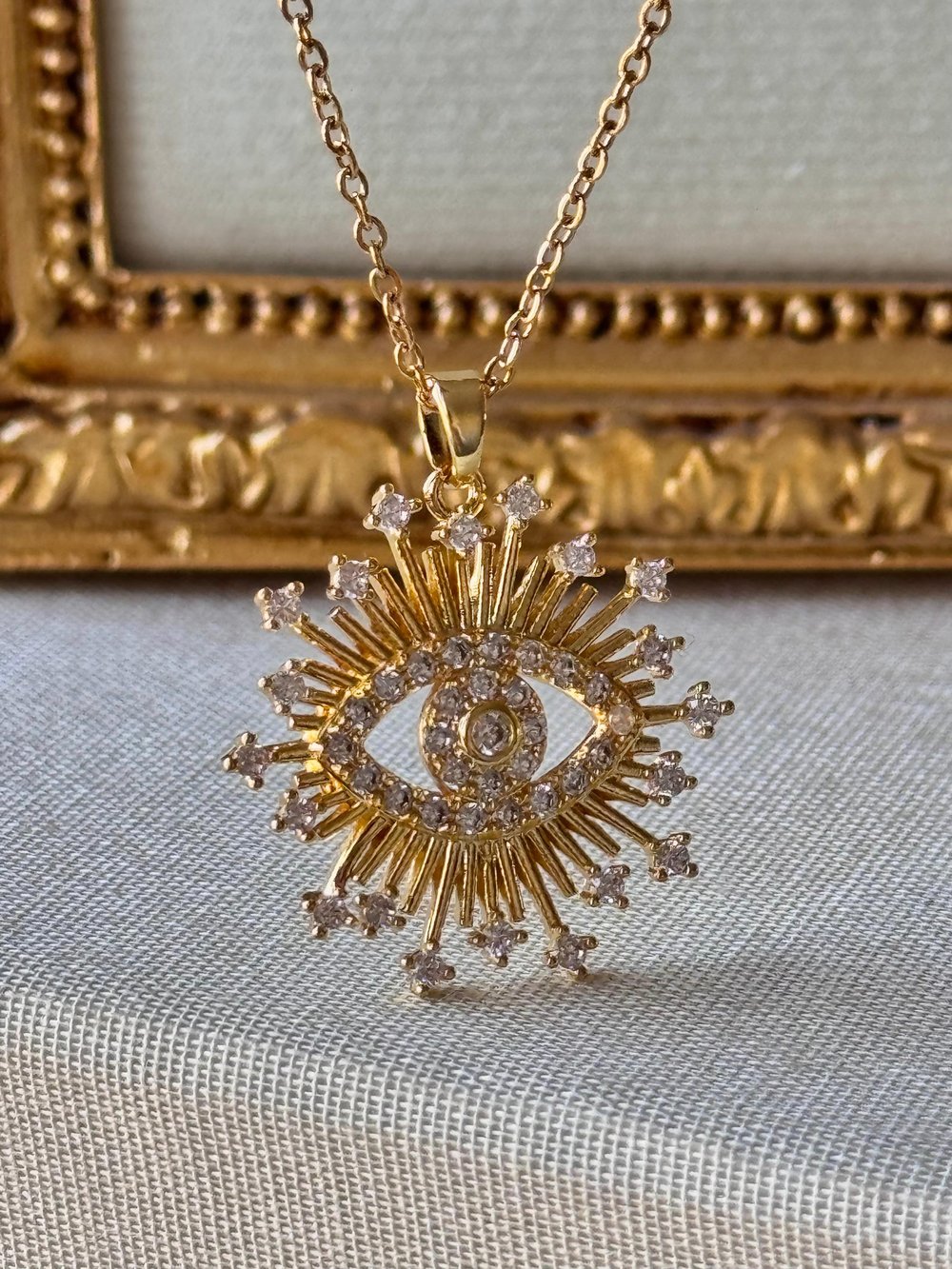 Taşlı Eye Kolye