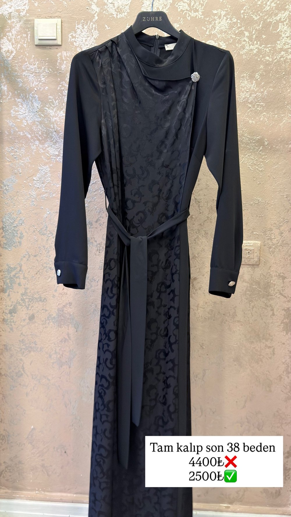 SEÇİL STORE ÖNÜ SATEN DETAYLI ELBİSE