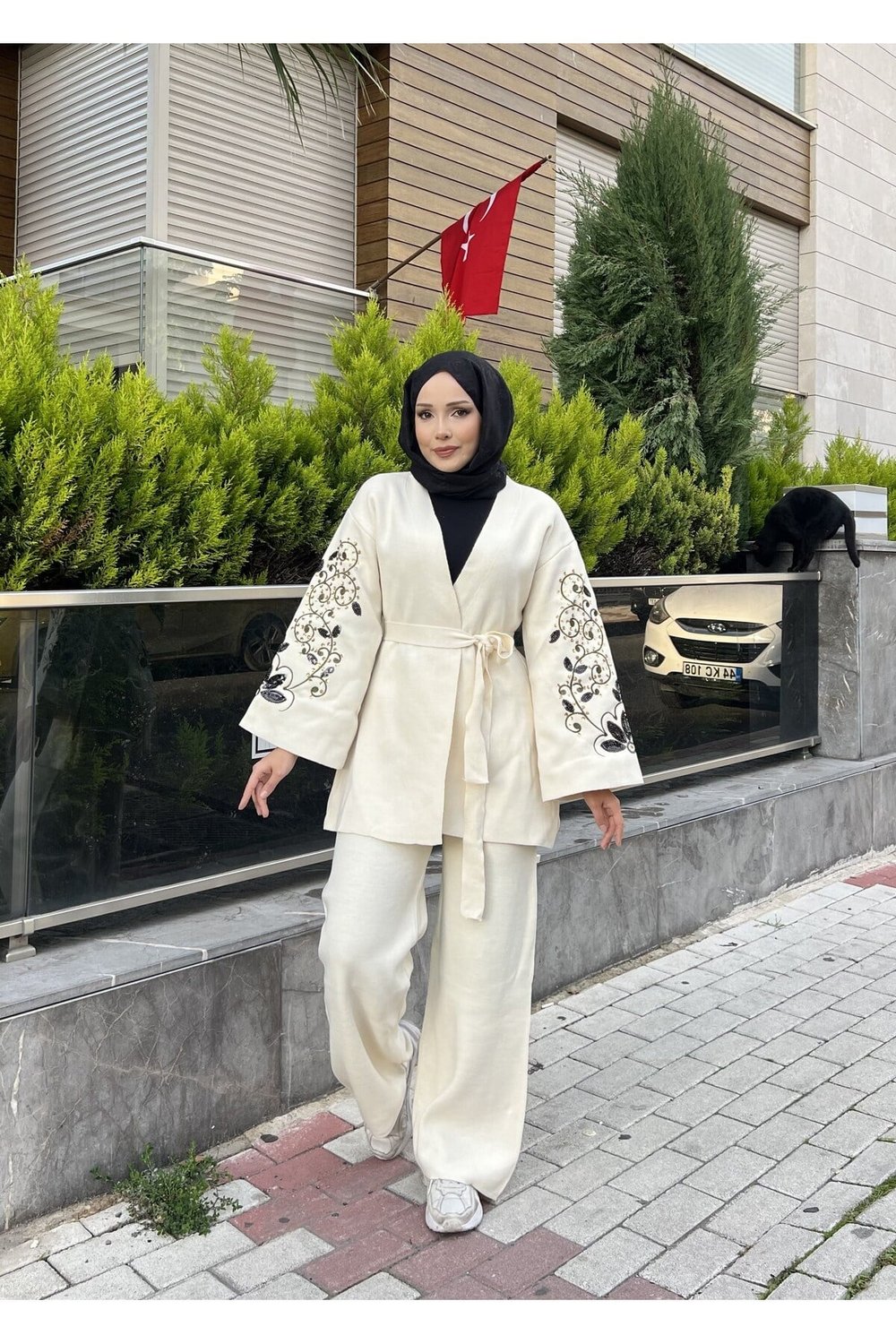 Nakışlı Pullu Triko Kimono Takım