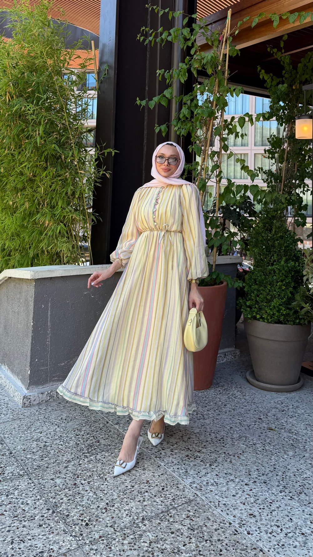 Nelia Düğme Detaylı Balon Kol Tesettür Elbise