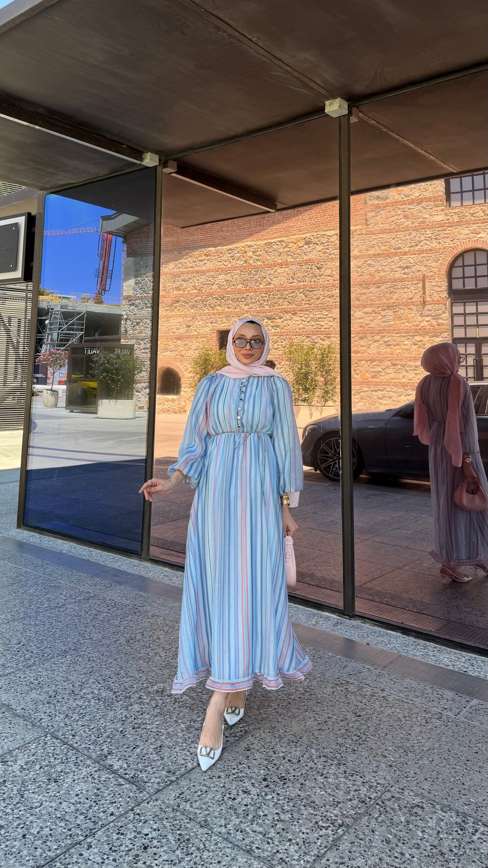 Nelia Düğme Detaylı Balon Kol Tesettür Elbise