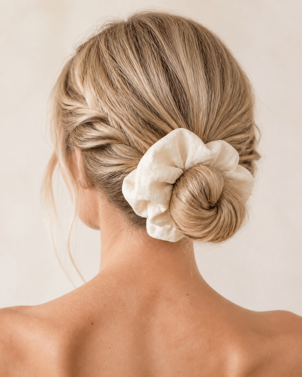 Fashion KREM DOKULU KUMAŞ SCRUNCHIE SAÇ TOKASI