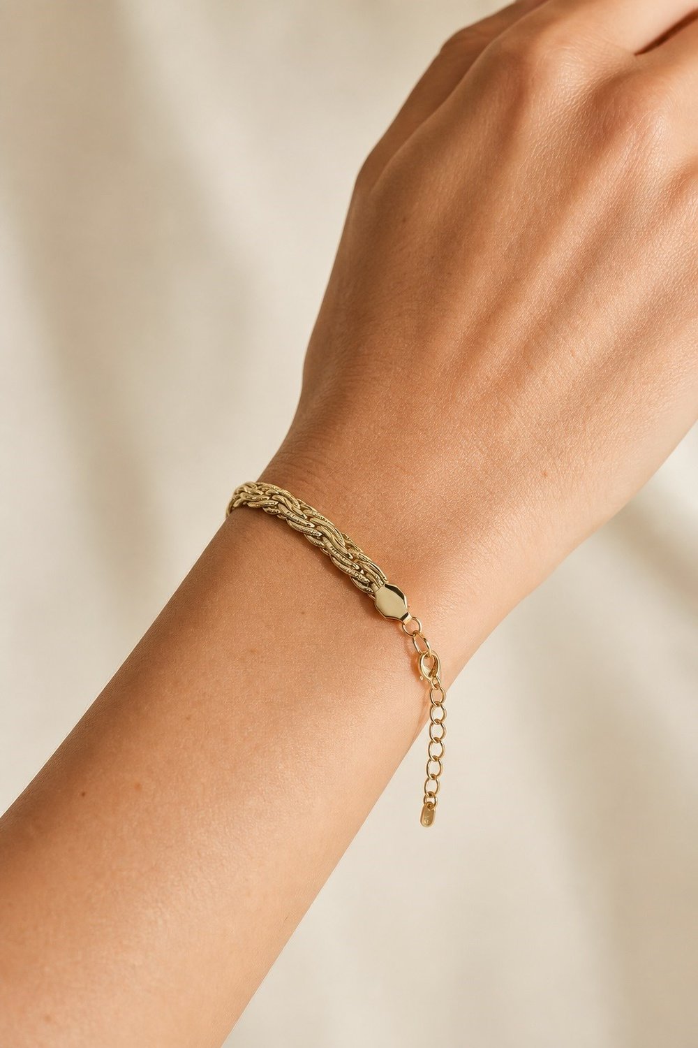 Fashion Örgü Zincir Detaylı Gold Renk Ayarlanabilir Kadın Bileklik