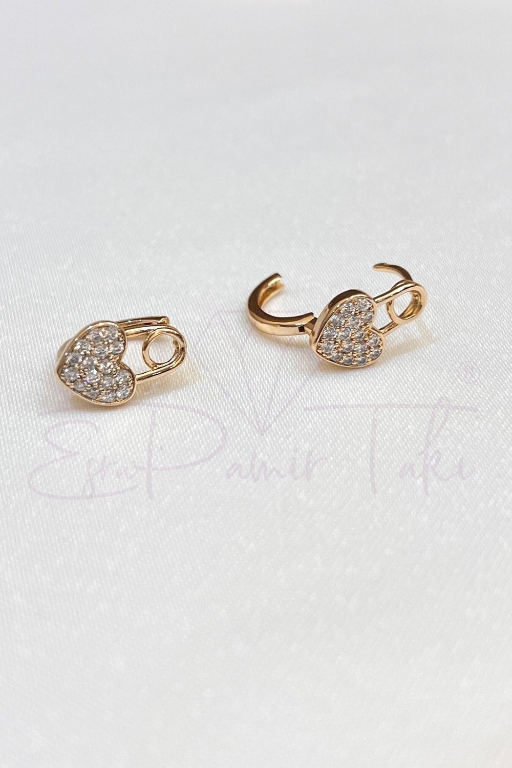 Zirkon Taşlı Rose Gold Renk Kalp Küpe