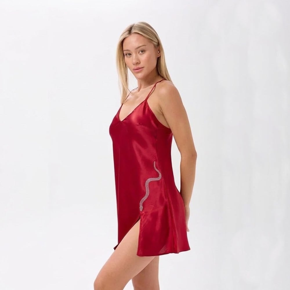 Love Secret Taş Detaylı Saten Gecelik