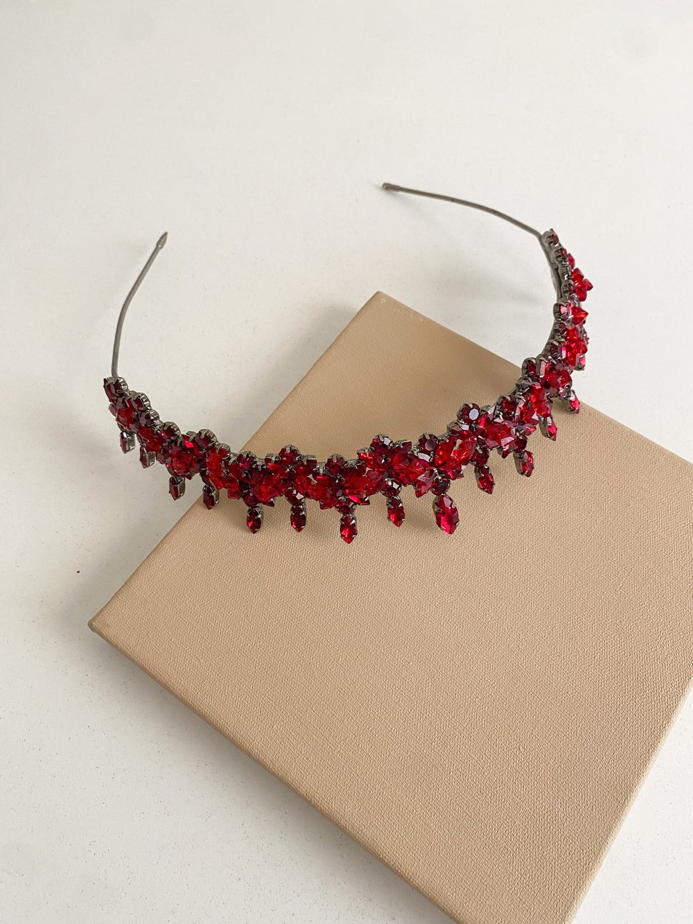 KOYU KIRMIZI  KINA TACIGİZEM ACCESSORY